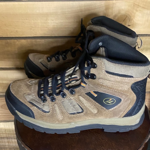 Redhead McKinley brown suede Men's Hiking Boots black trim size 9 - Picture 4 of 9